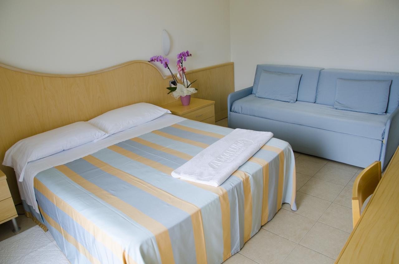 Almaluna Hotel & Resort Alba Adriatica Bagian luar foto