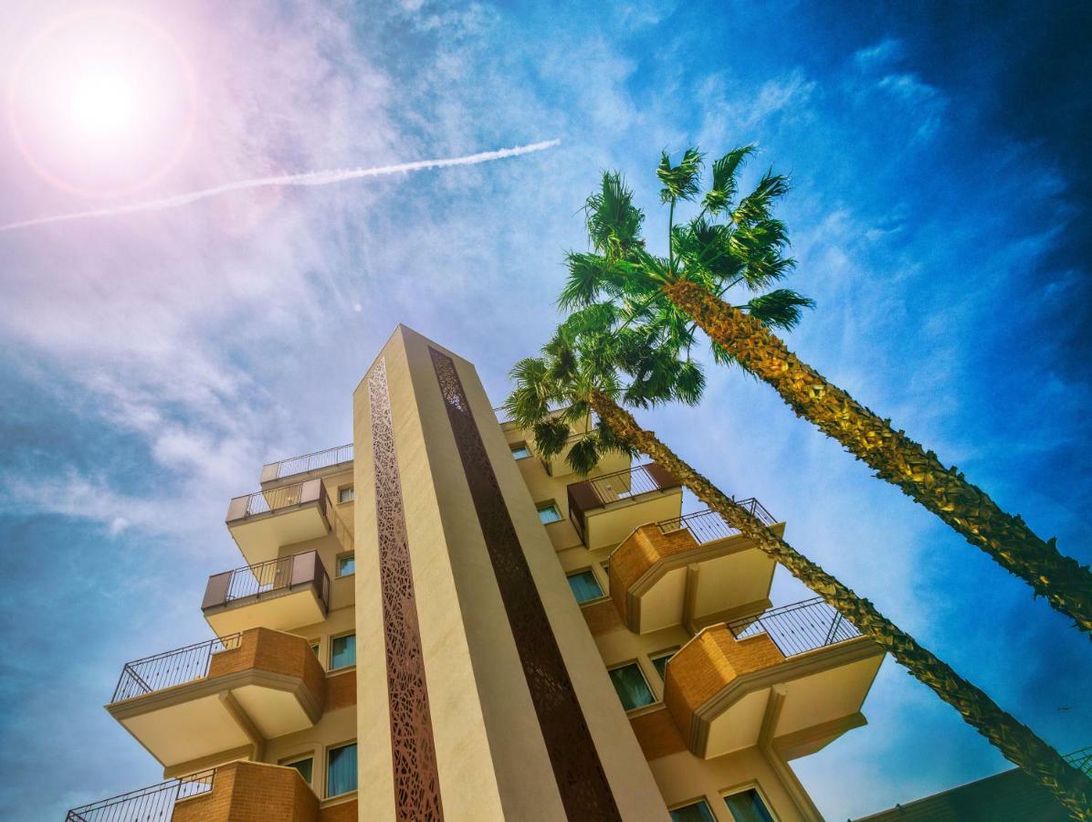 Almaluna Hotel & Resort Alba Adriatica Bagian luar foto